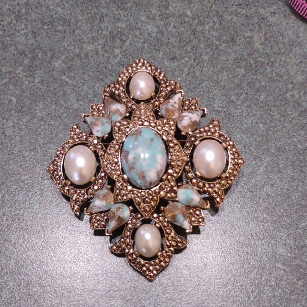 Vintage Sarah Coventry Gold ToneRemembrance Brooch Faux Turquois and Pearl